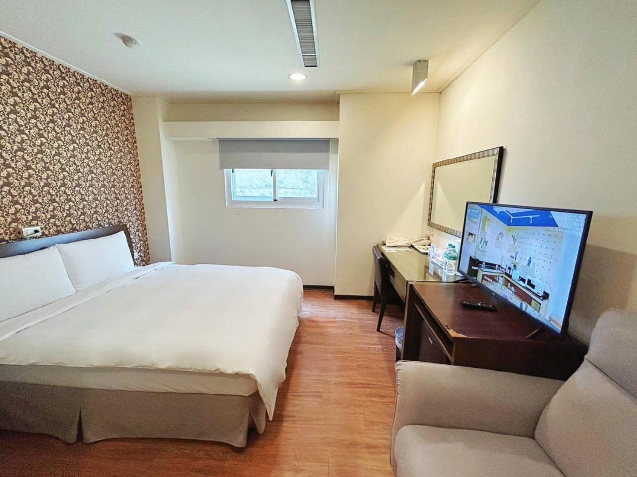 Trust Hotel Tainan Esterno foto