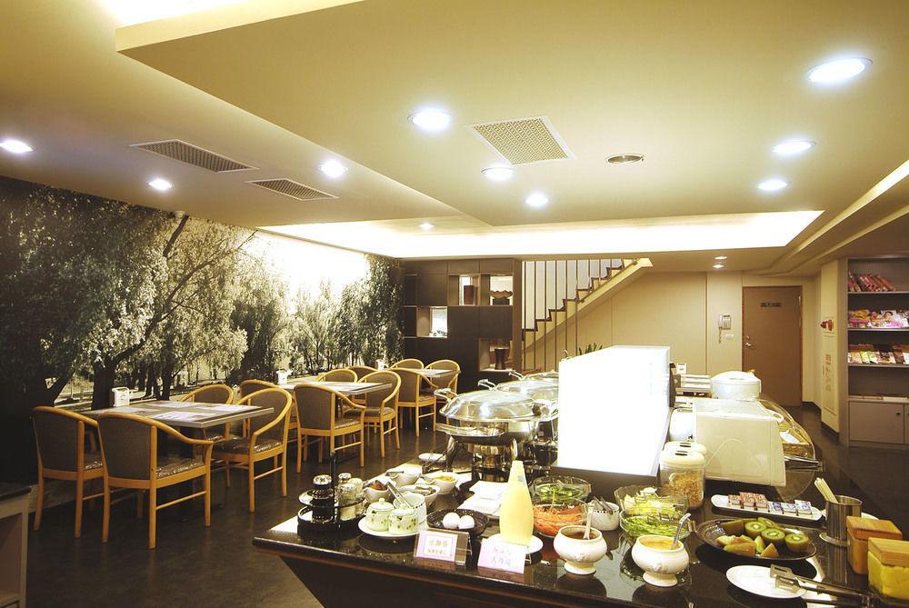 Trust Hotel Tainan Esterno foto