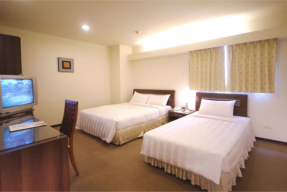 Trust Hotel Tainan Esterno foto
