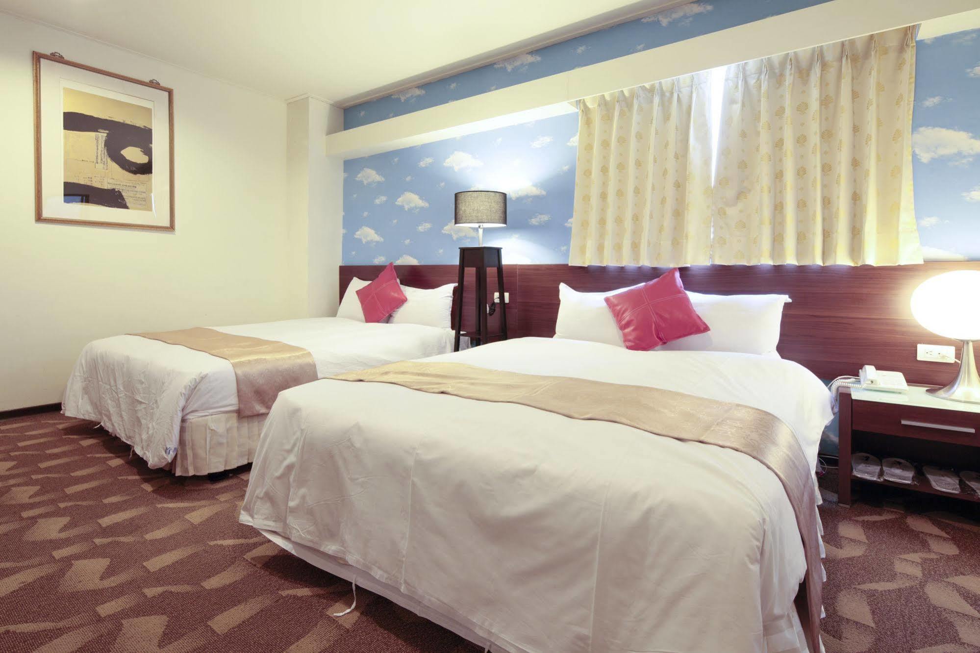 Trust Hotel Tainan Esterno foto