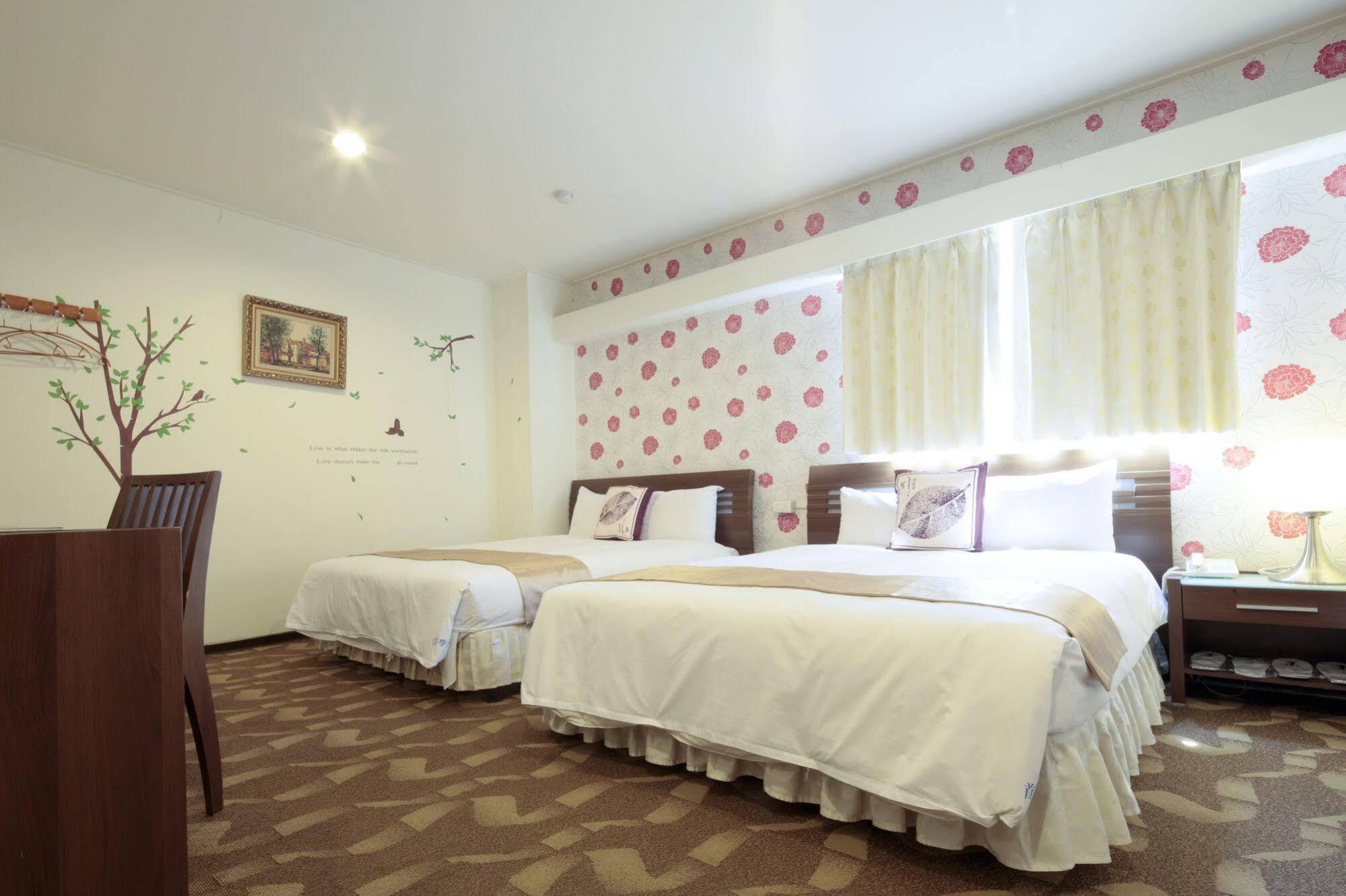 Trust Hotel Tainan Esterno foto